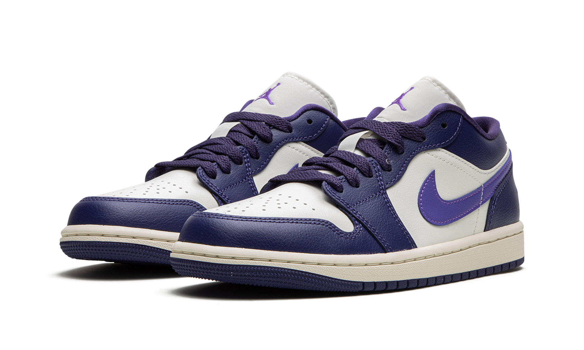 AIR JORDAN 1 LO WMNS  Action Grape