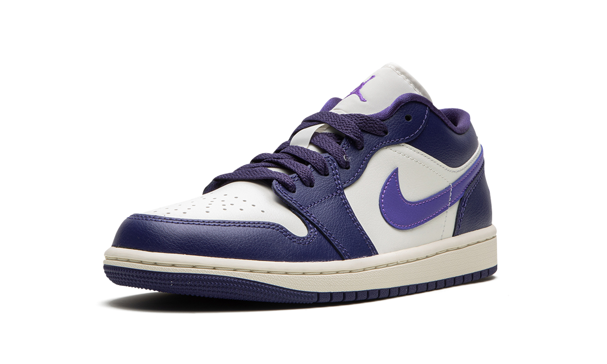 AIR JORDAN 1 LO WMNS  Action Grape