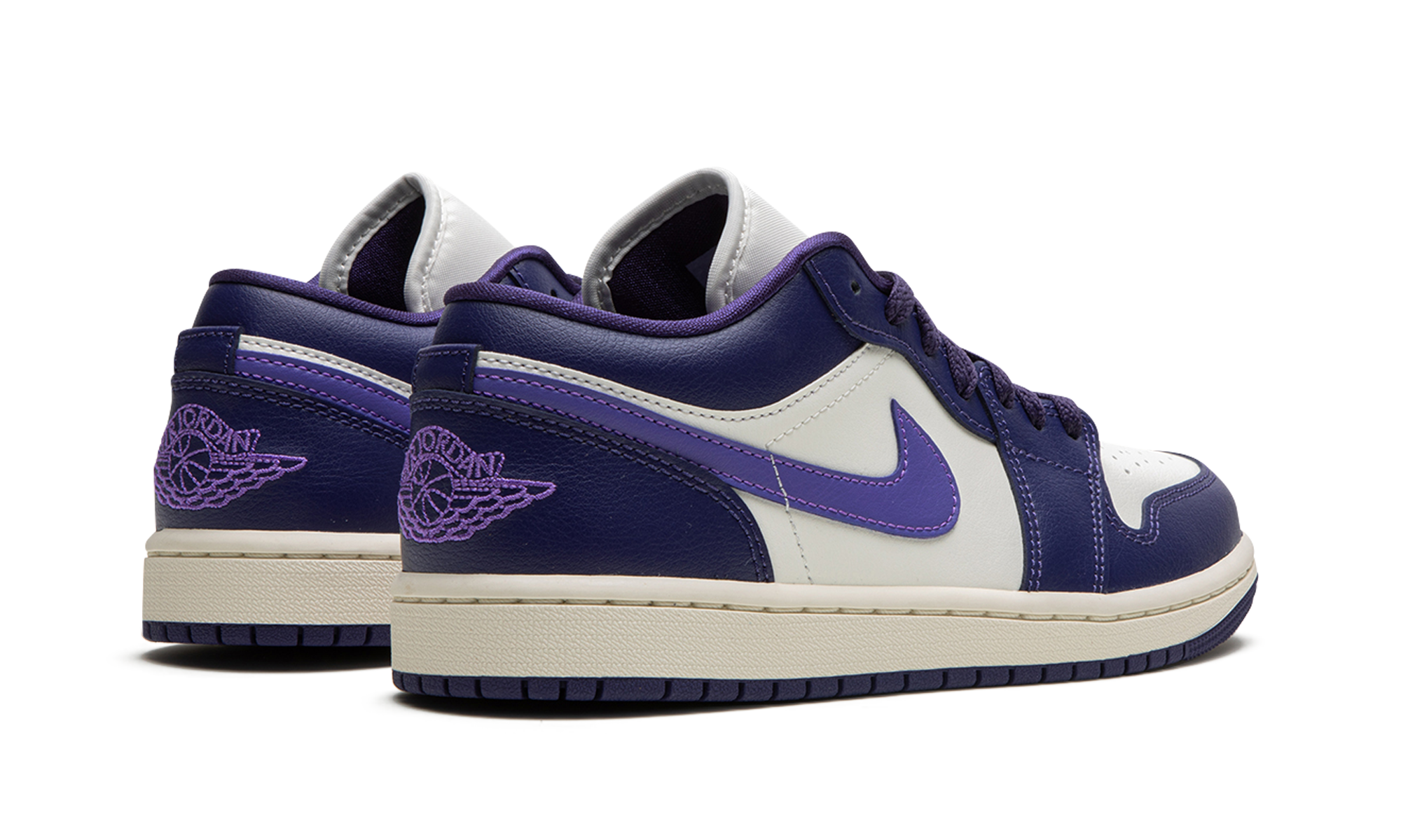 AIR JORDAN 1 LO WMNS  Action Grape