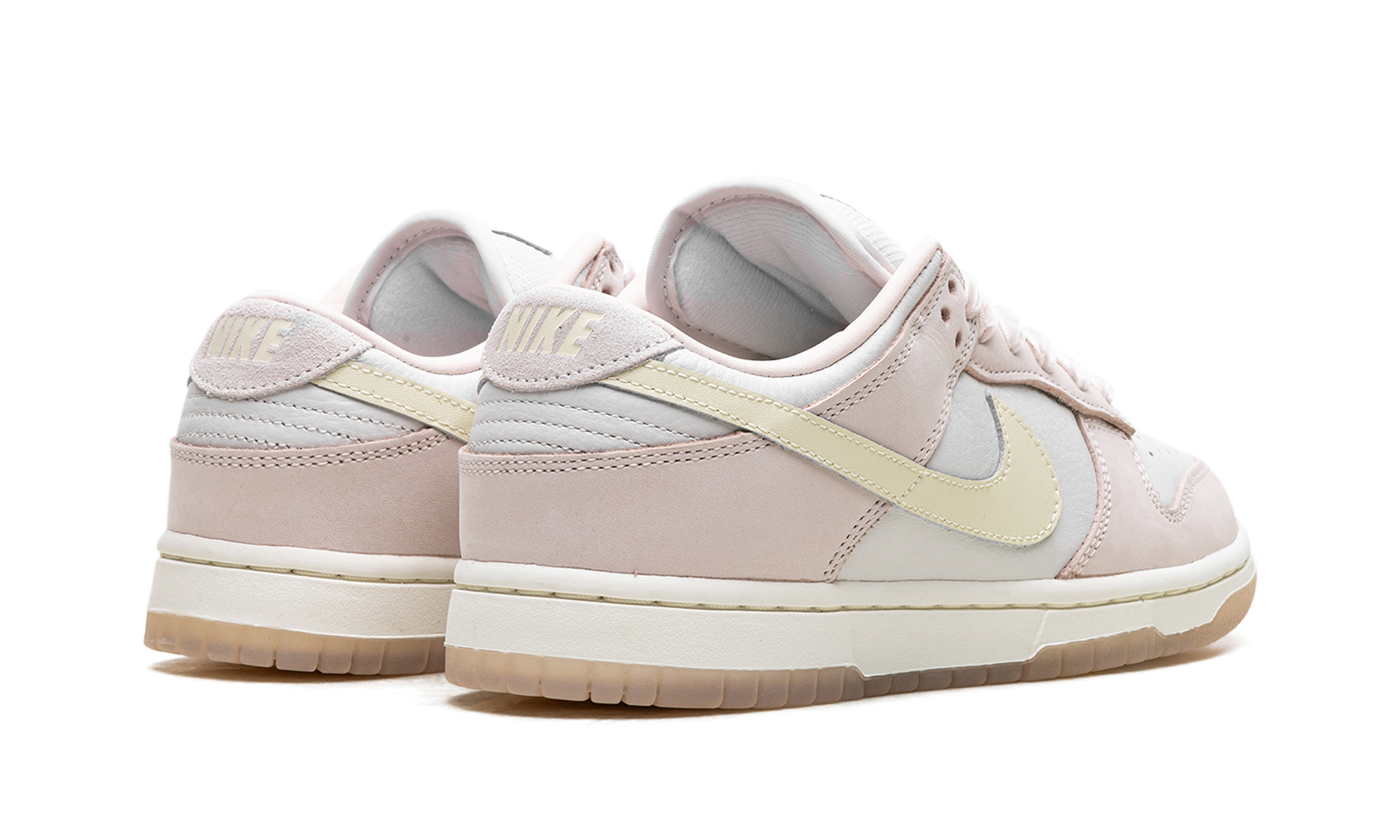 Dunk Low WMNS  Light Soft Pink