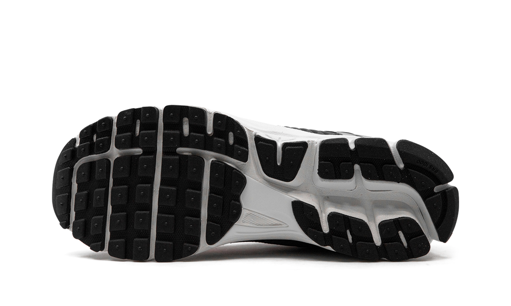 Air Zoom Vomero 5  Black Picante Red